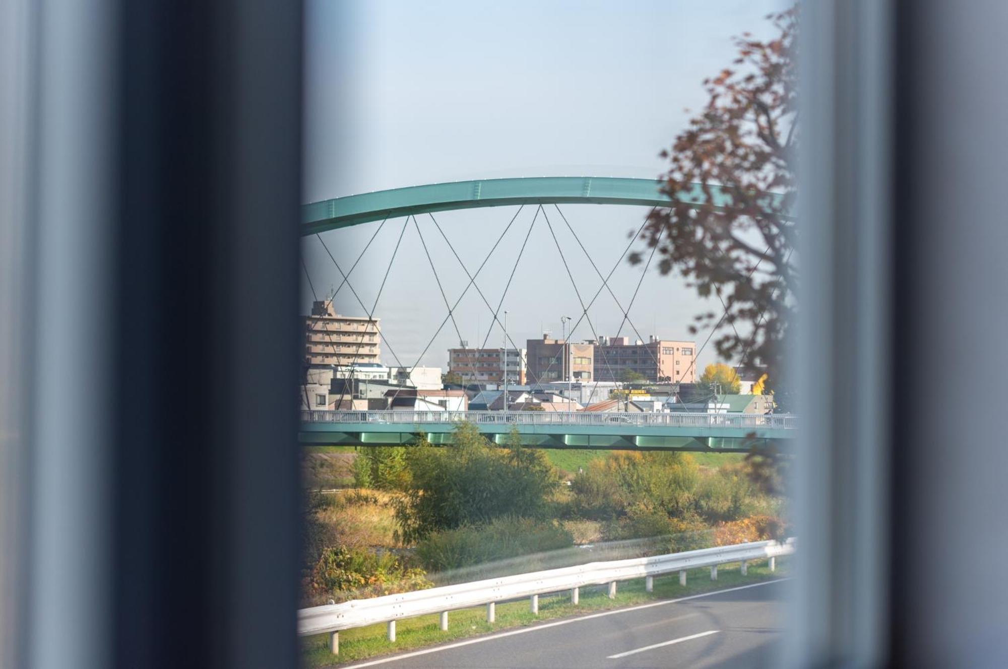 5分車程札幌中心大通公園 豐平川河景四房 廁所x2 浴室x1 淋浴x1 包棟別墅近地鐵 停兩台車 Villa Exterior photo